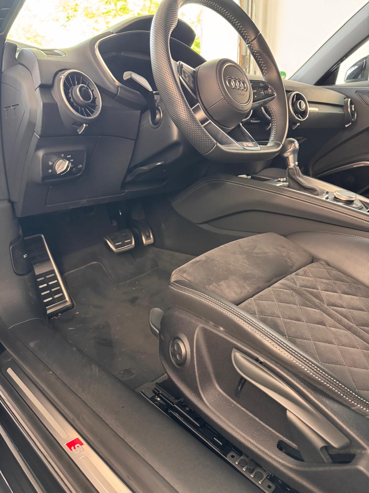 Audi TT Fahrerseite vorher