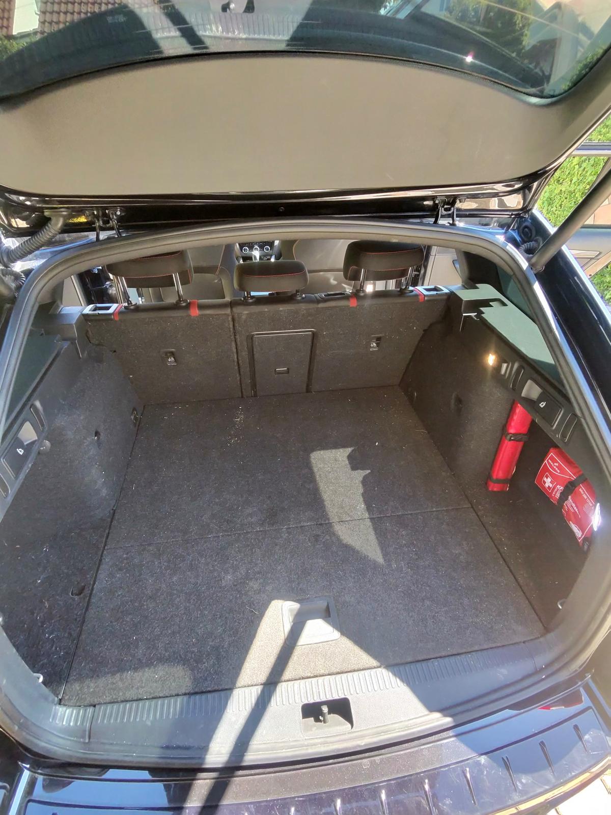 Skoda Octavia RS Kofferraum vorher